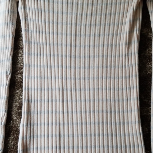 Sweater - Picture 3 of 6